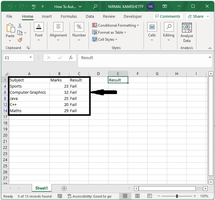 如何在Excel中根据单元格值自动过滤行？
