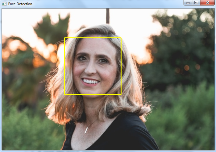 如何使用OpenCV Python检测人脸并在其周围绘制边界框？